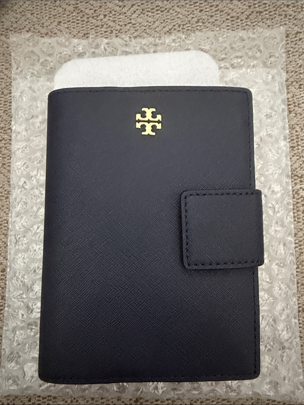 TORY BURCH | ✨NWOT✨ Emerson Snap Passport Holder